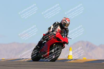 media/Oct-01-2023-SoCal Trackdays (Sun) [[4c570cc352]]/Turn 9 Set 2 (10am)/